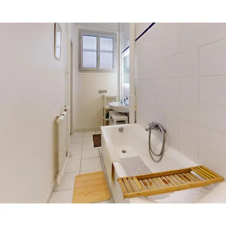 Apartment Joivy Striking Flat Near The Eiffel Tower